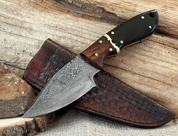 8" Handcrafted Damascus Steel Skinning Knife with Buffalo Horn & Rosewood Handle, Leather Sheath - Korvel