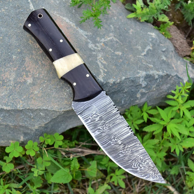 Premium Damascus Skinning Knife with Wenge Wood Handle - Korvel