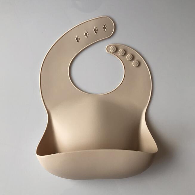Bibs de alimentación de silicona a la moda para recién nacidos