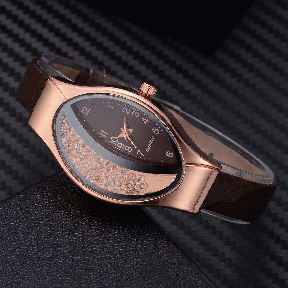 Montre de luxe élégante pour femmes avec bracelet en cuir
