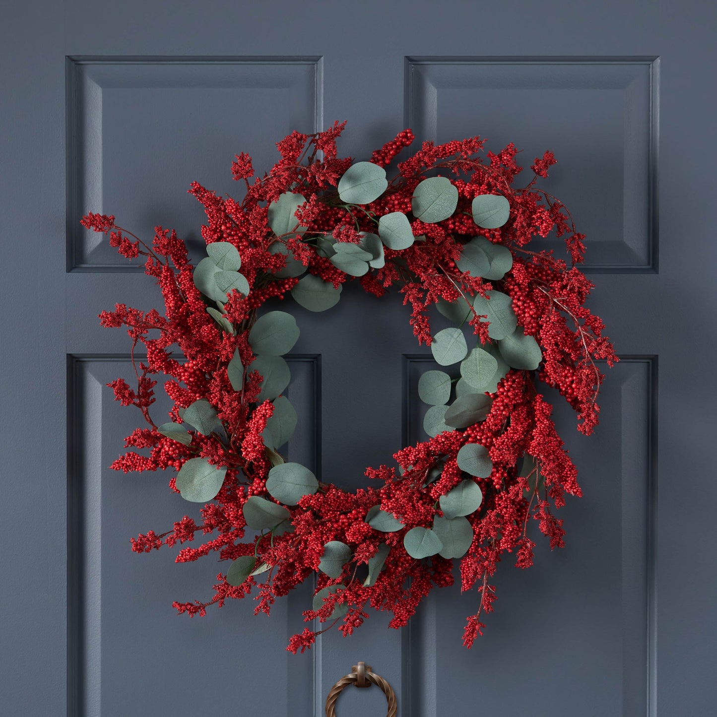 Couronne d'Eucalyptus et de Baies de 29"