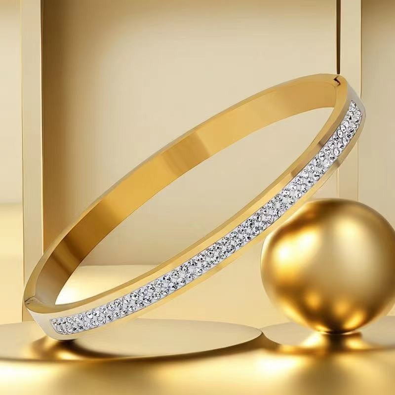 Bracelet en acier titane élégant pour femmes