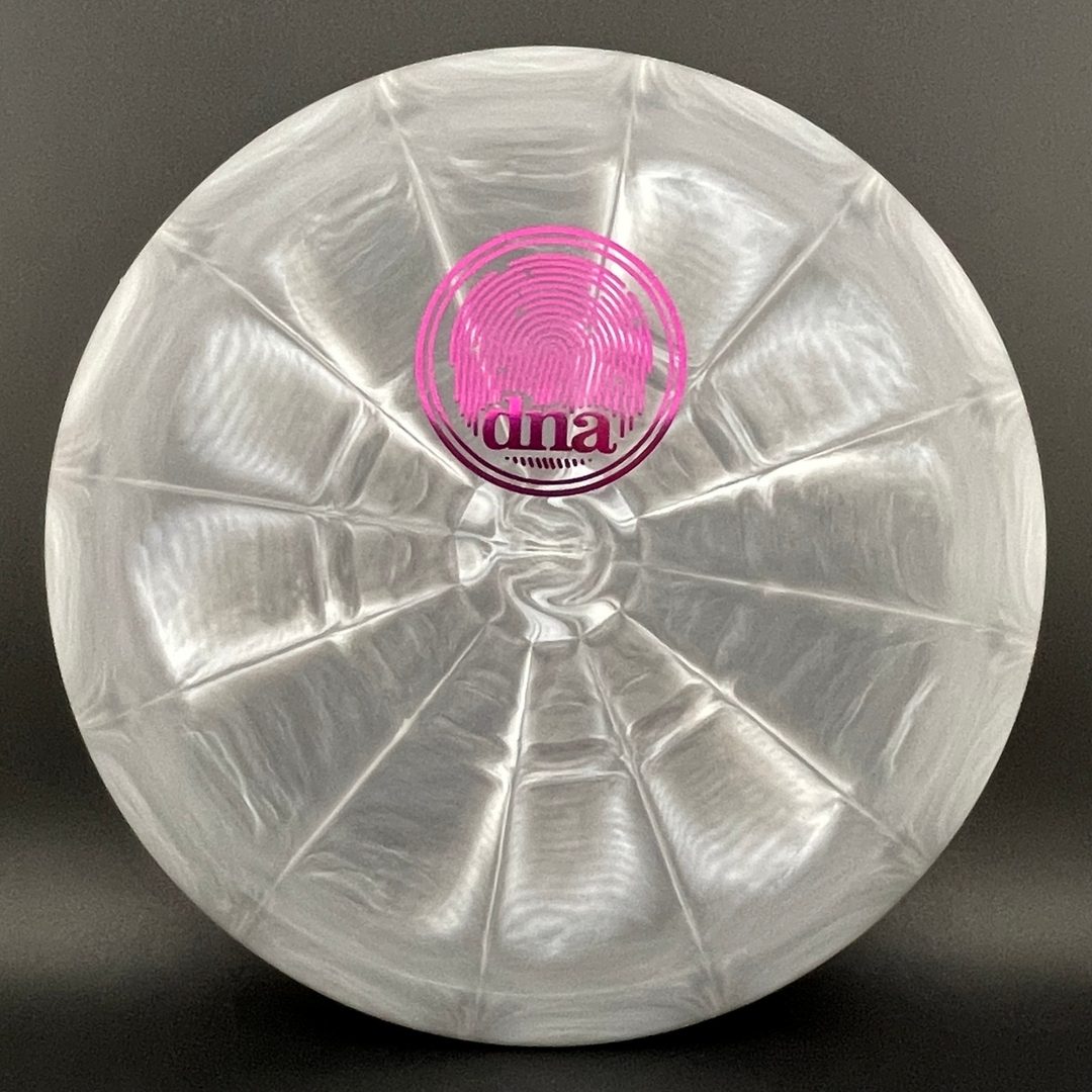 Exo Hard Vapor MD5 - Série DNA de Kyle Klein