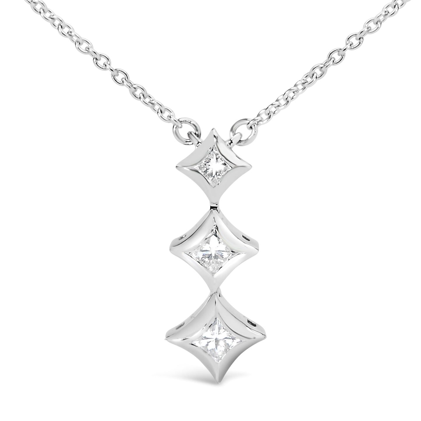 Collar de Pendiente de Tres Piedras con Diamantes de Corte Princesa en Oro Blanco de 10K