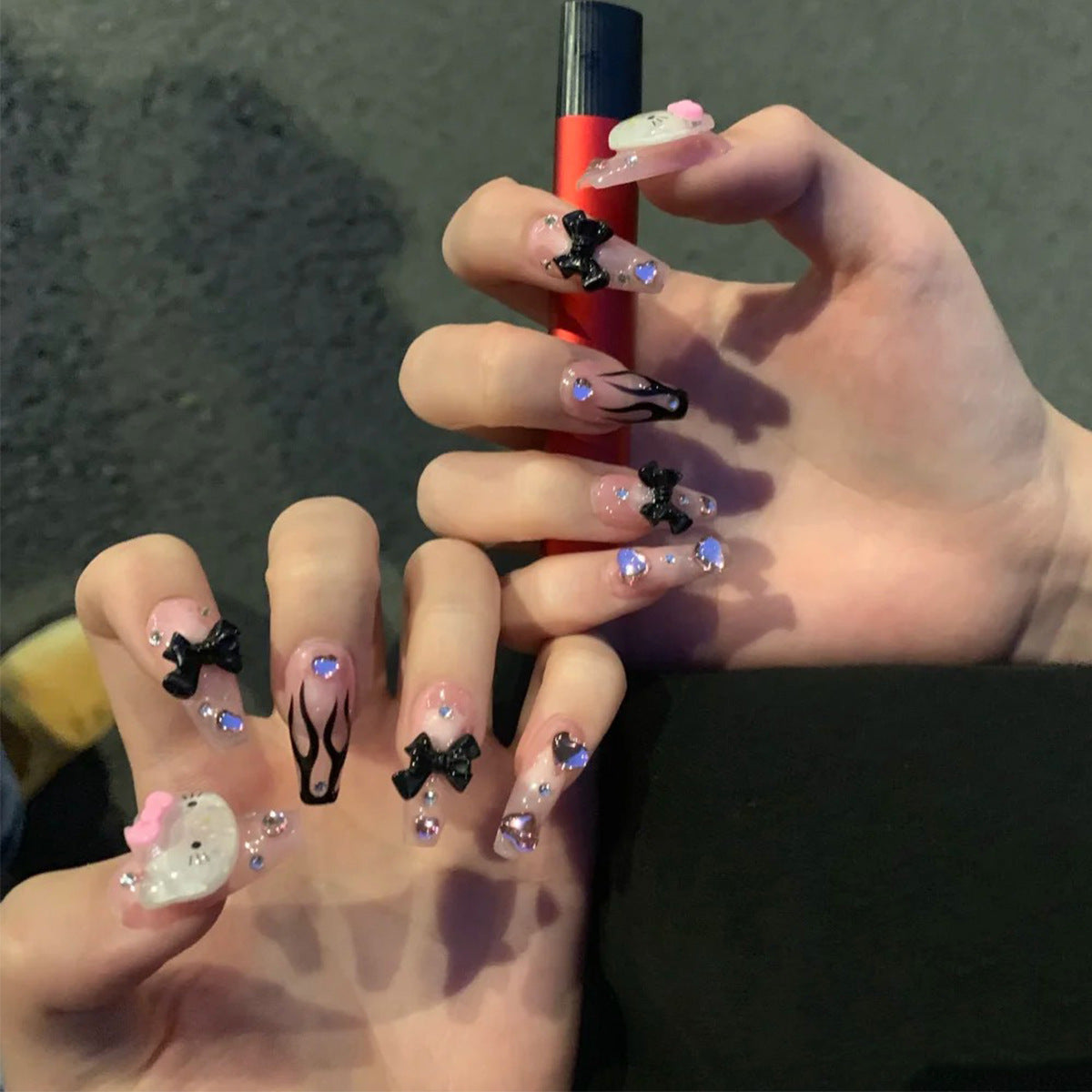 Girl Black Flame Y2K Style Wearing Nail Products Nail Patch Nail Patch Removable Nail Piece Fake Nail - Korvel