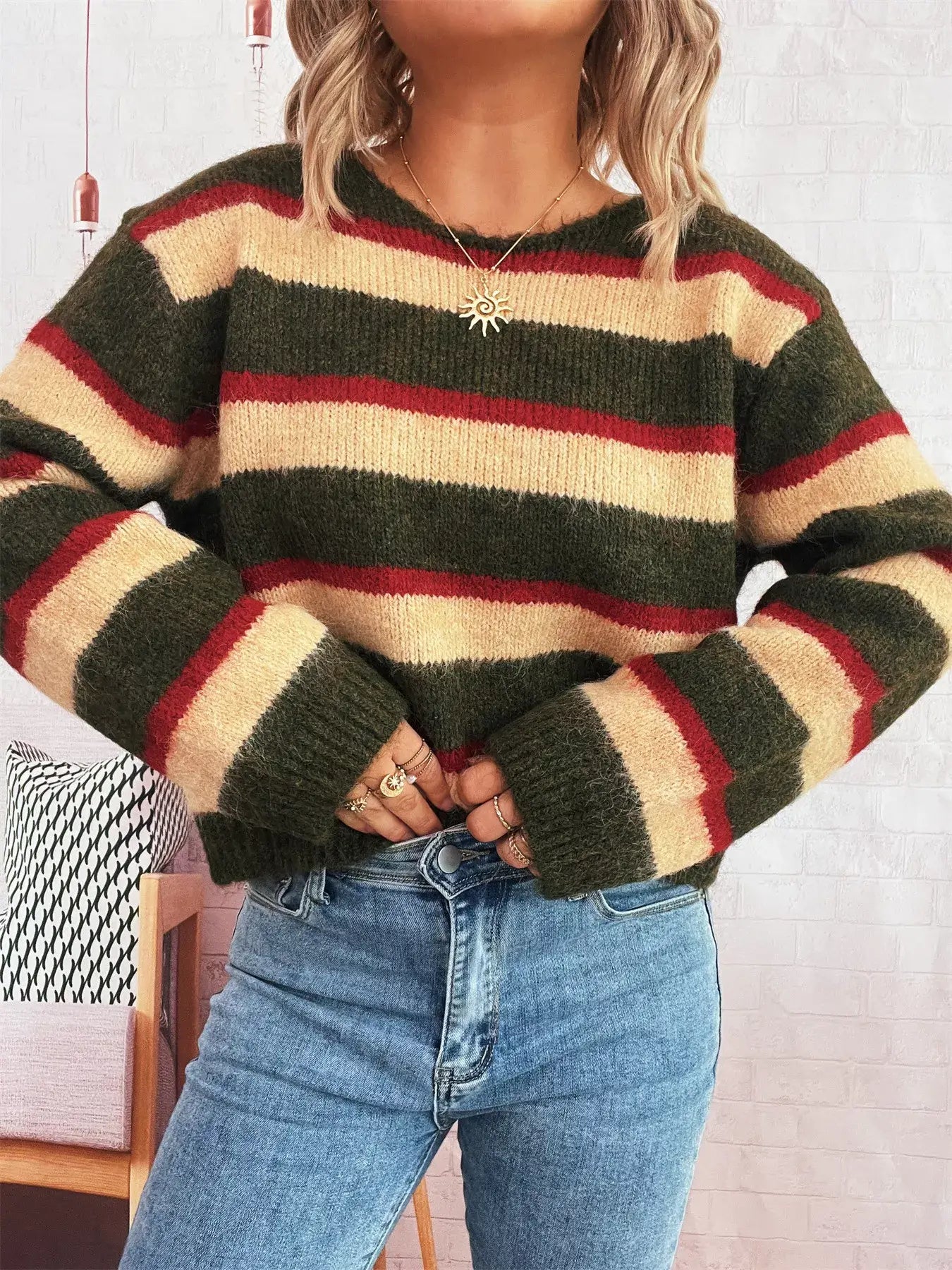 Chic Striped Long Sleeve Sweater with Round Neck - Korvel