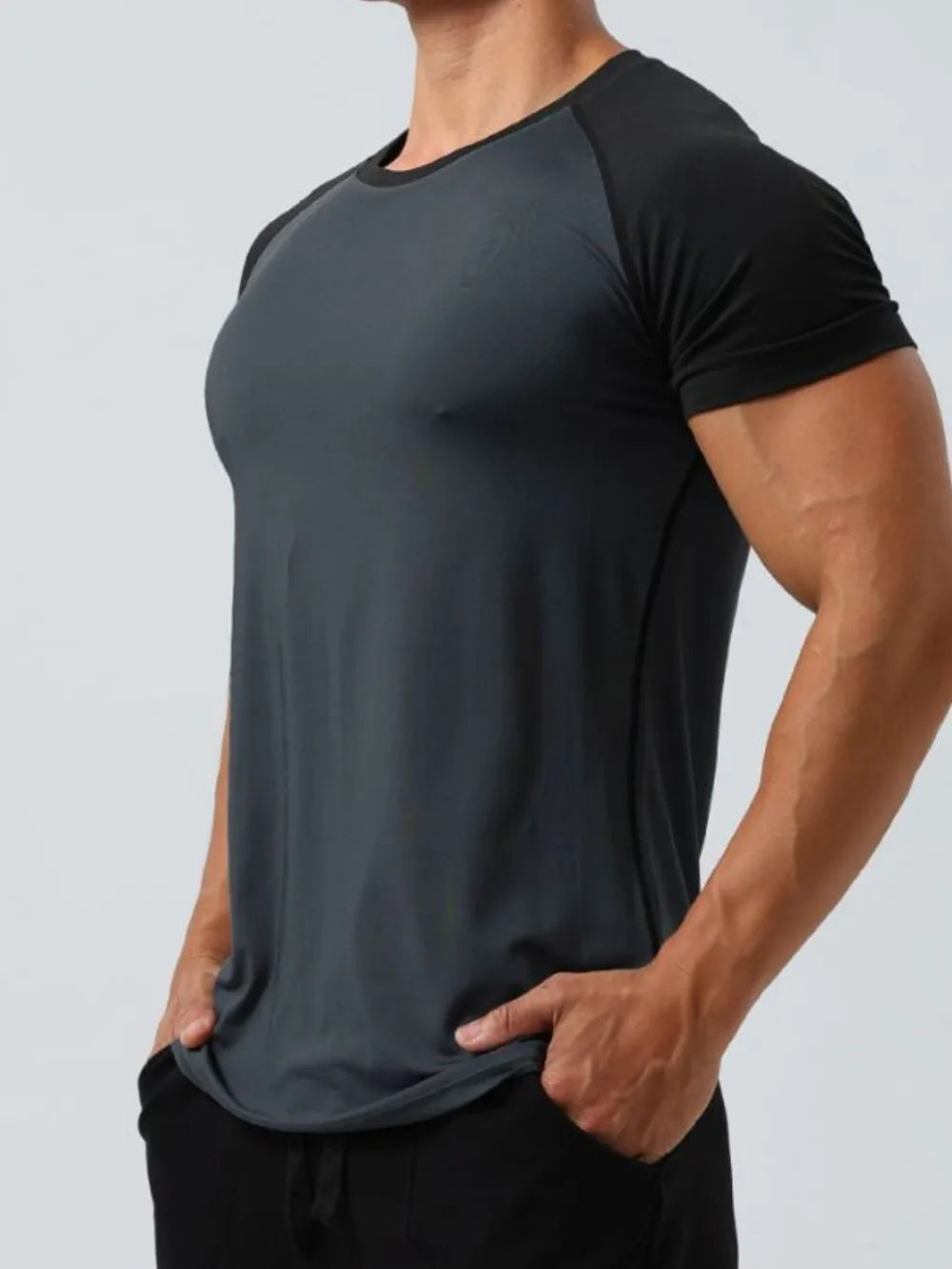 Camiseta de manga corta con cuello redondo para hombres en tallas grandes