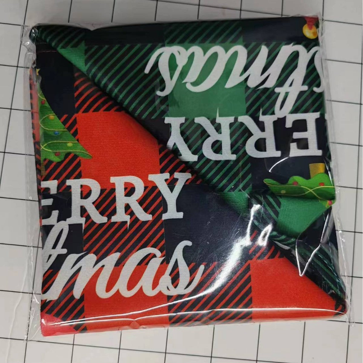 Christmas Day Border Protection Pet Small, Medium, and Large Dogs, Dogs, Cats, Teddy Triangular Towels, Water Jars - Korvel