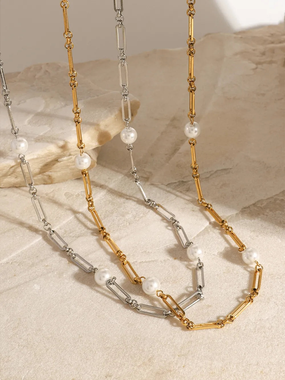 Collar de Cadena de Perlas de Acero Inoxidable Elegante