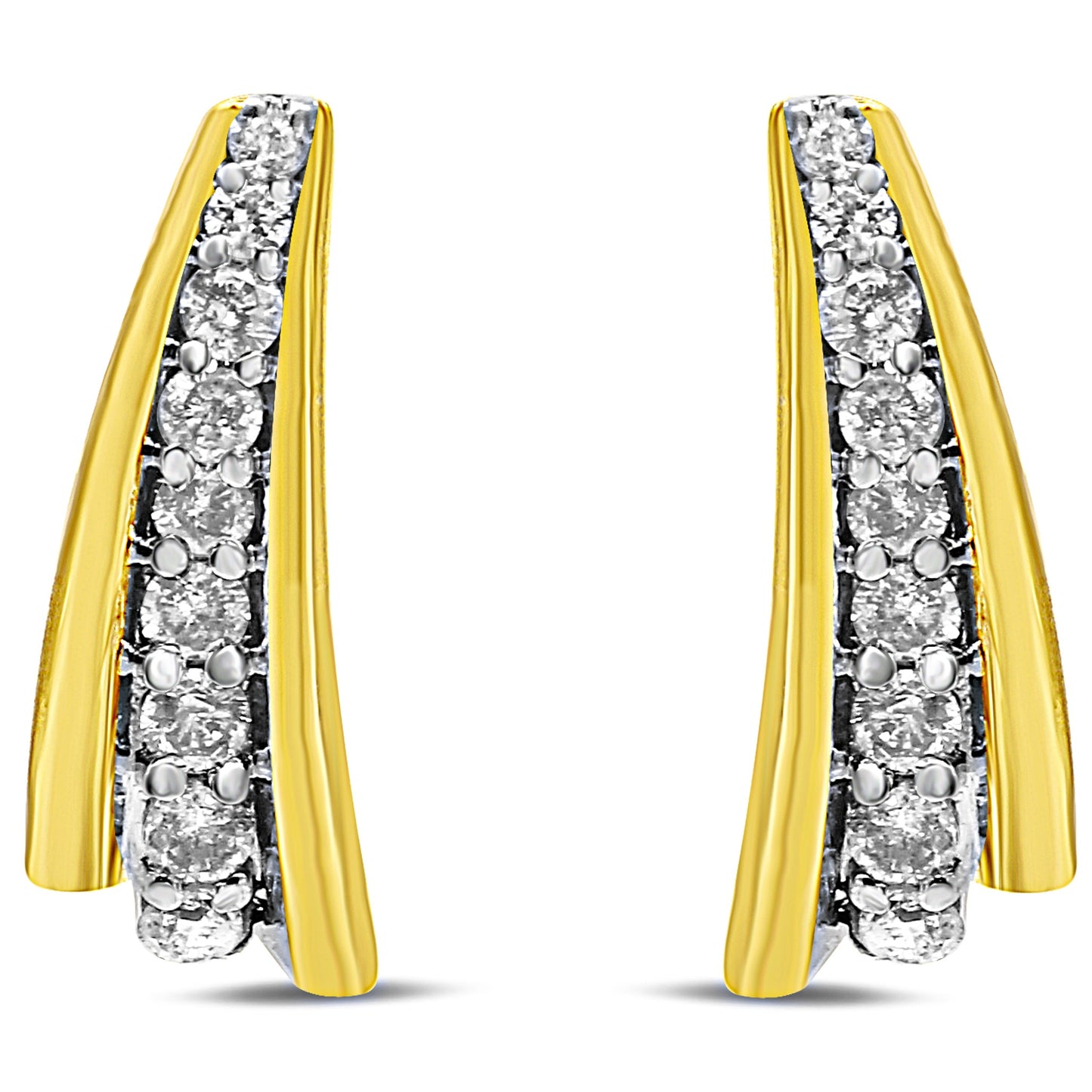 Pendientes Huggie de Diamantes de Plata Esterlina Bañados en Oro de 10K
