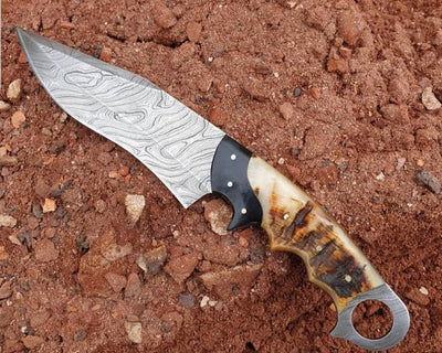Premium Custom Damascus Steel Hunting Knife with Ram Horn Handle - Korvel