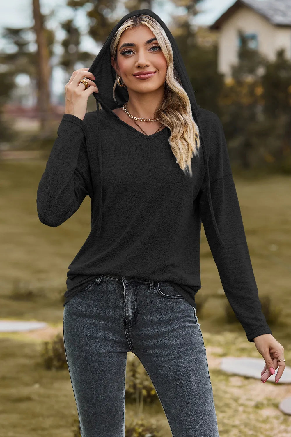 Camiseta con Capucha y Hombros Caídos con Cordón
