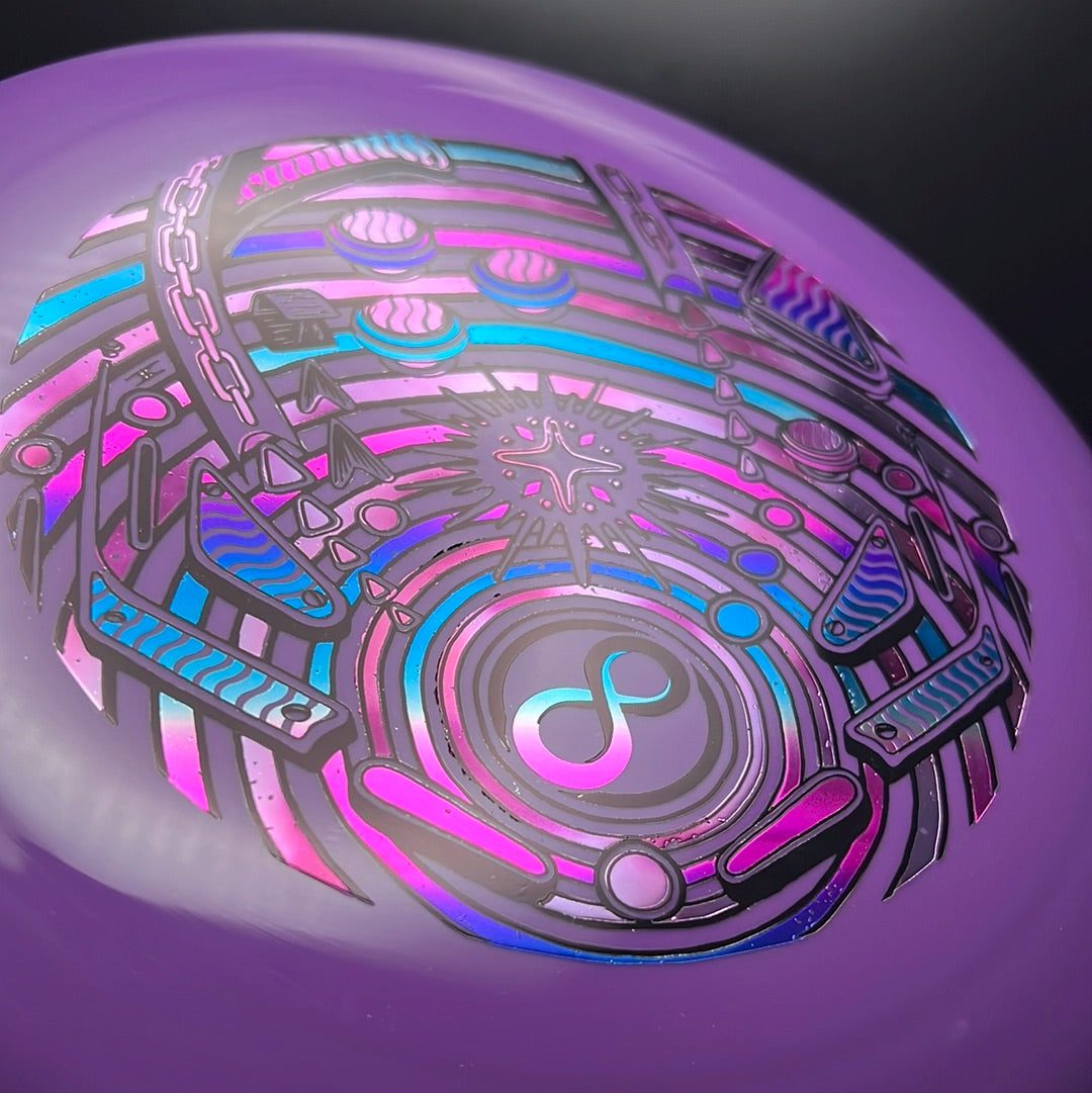 Reina del Torneo - Disco Triple Foil Infinite Pinball