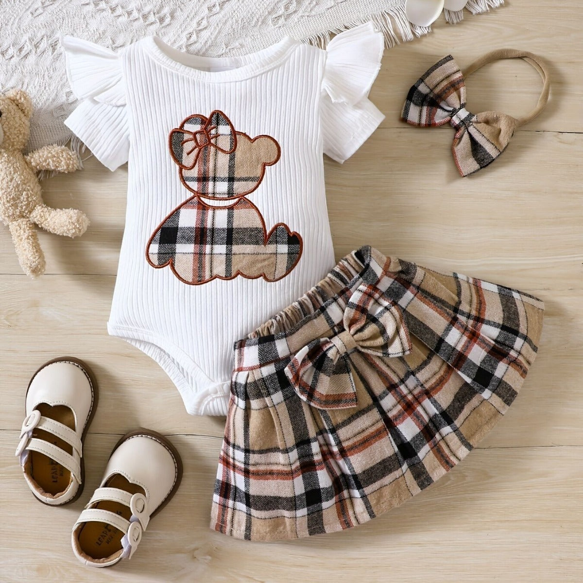 Charmant ensemble d'été pour fille nouveau-née avec broderie d'ours en peluche
