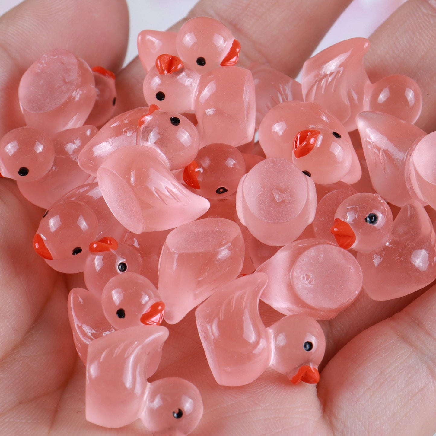 Resin luminous cartoon three-dimensional cute cartoon duck DIY car ornament keychain micro landscape hair clip decoration - Korvel