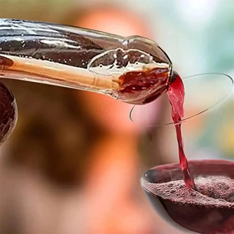 Creative whiskey and red wine decanter made of high borosilicate glass, making it an ideal choice for bar displays - Korvel