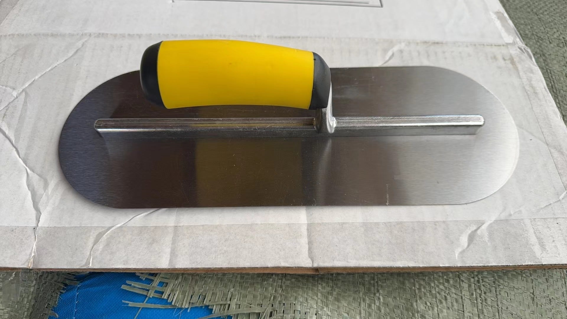 High Quality Stainless Trimming shovel, 35 Cm x 5 cm, very suitable for buckets, slate, plaster, concrete, curved handle, high c - Korvel