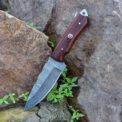Premium Damascus Skinning Knife with Elegant Rosewood Handle - Korvel