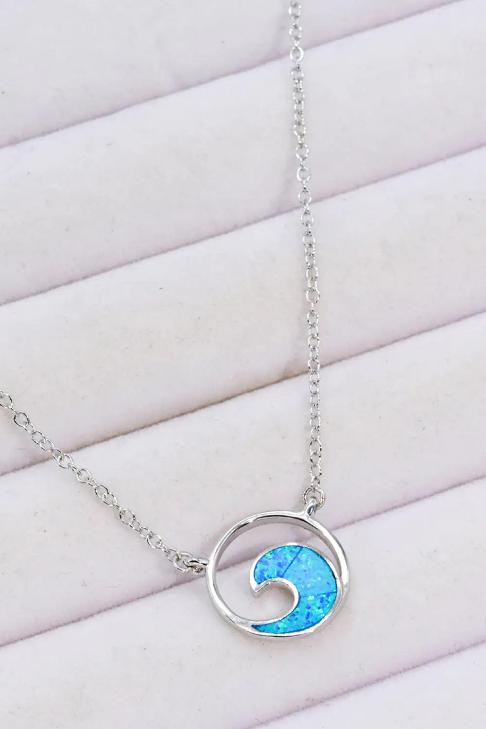Collier Pendentif Vague en Opale