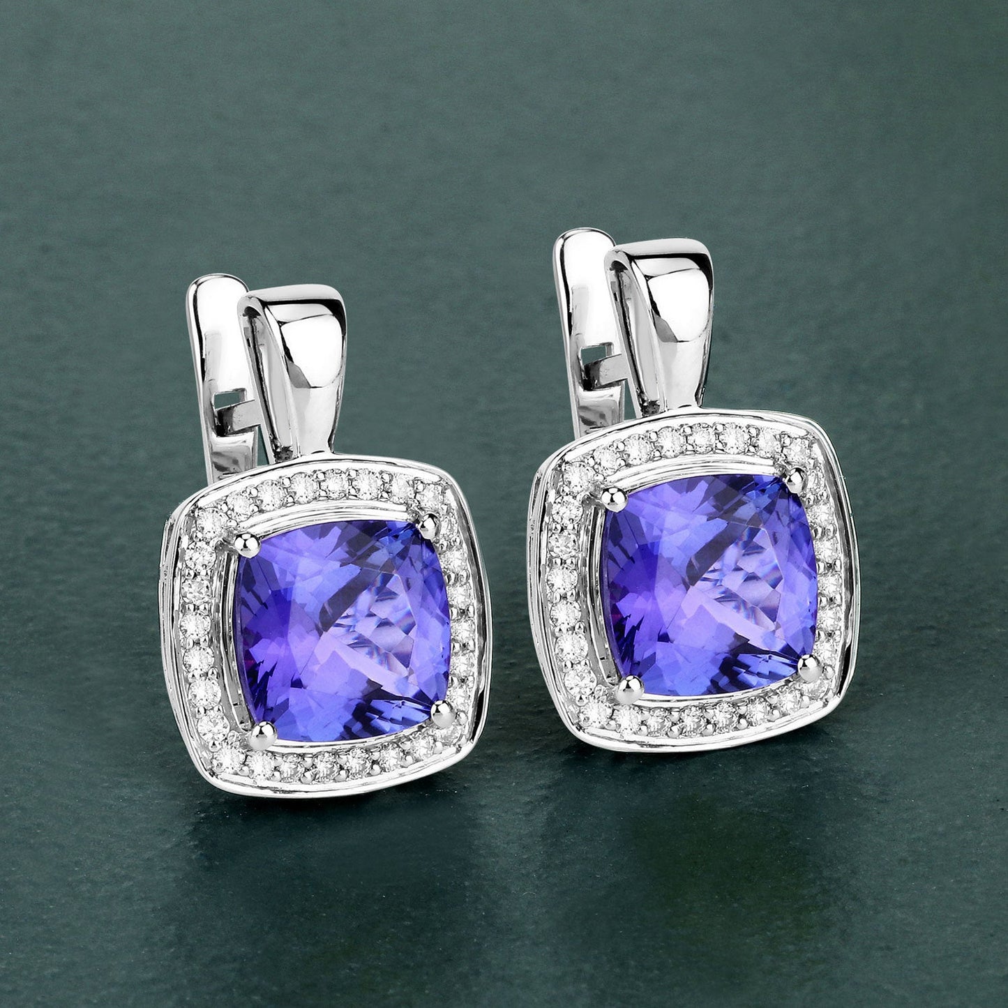 Pendientes de Tanzanita y Diamante Blanco de 5.95 Quilates en Oro Blanco de 14K