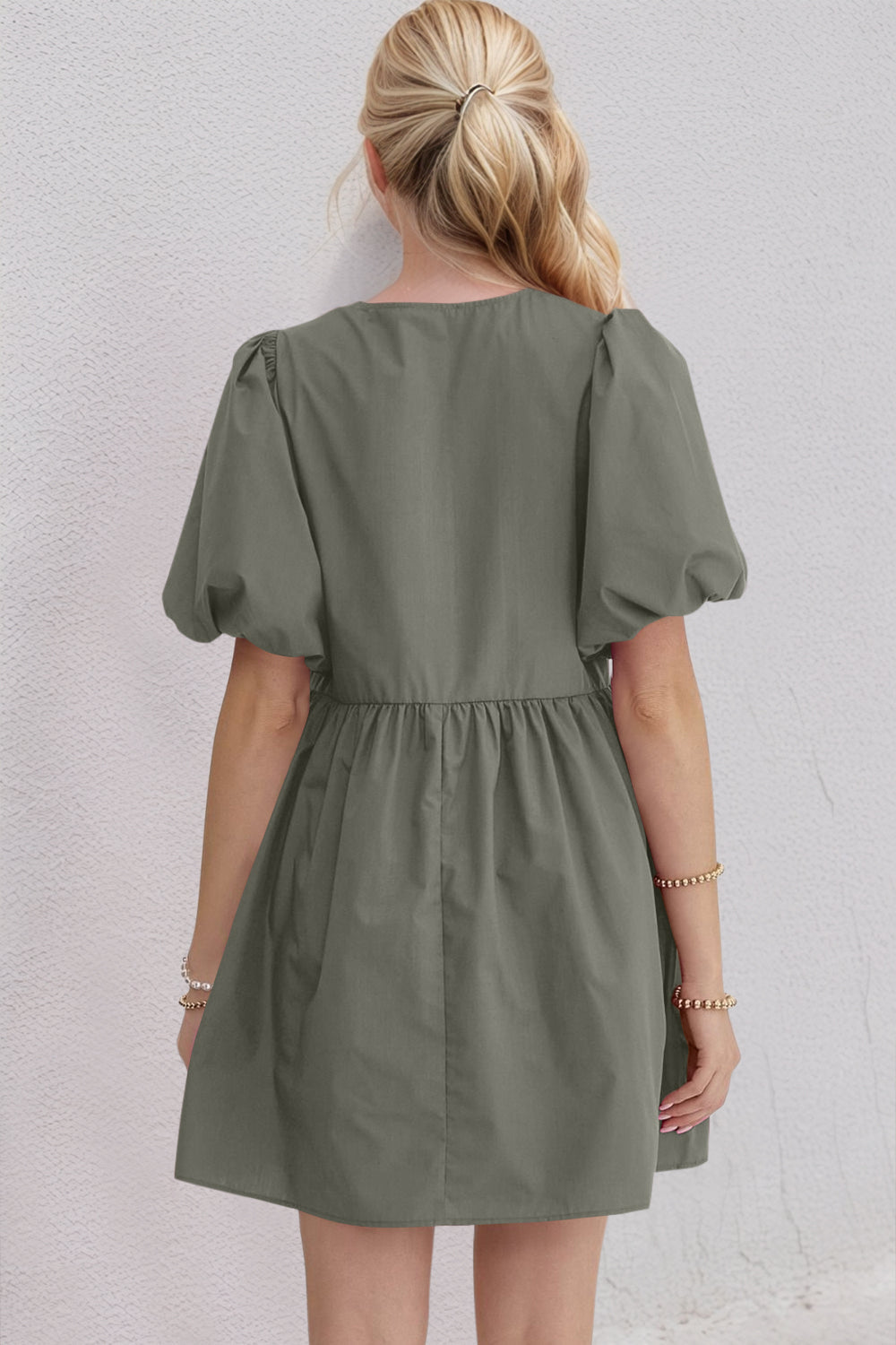Elegant Ruched Puff Sleeve Mini Dress with Bow Detail