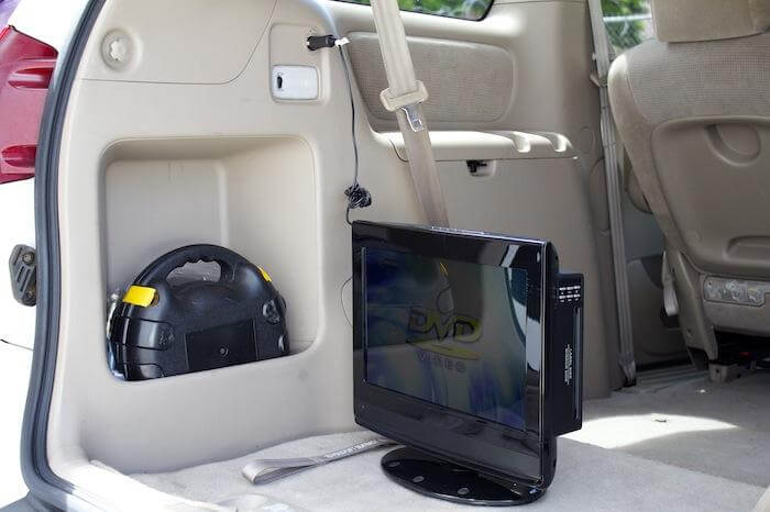 Cordon DC 12 Volts Naxa pour téléviseurs avec connecteur universel