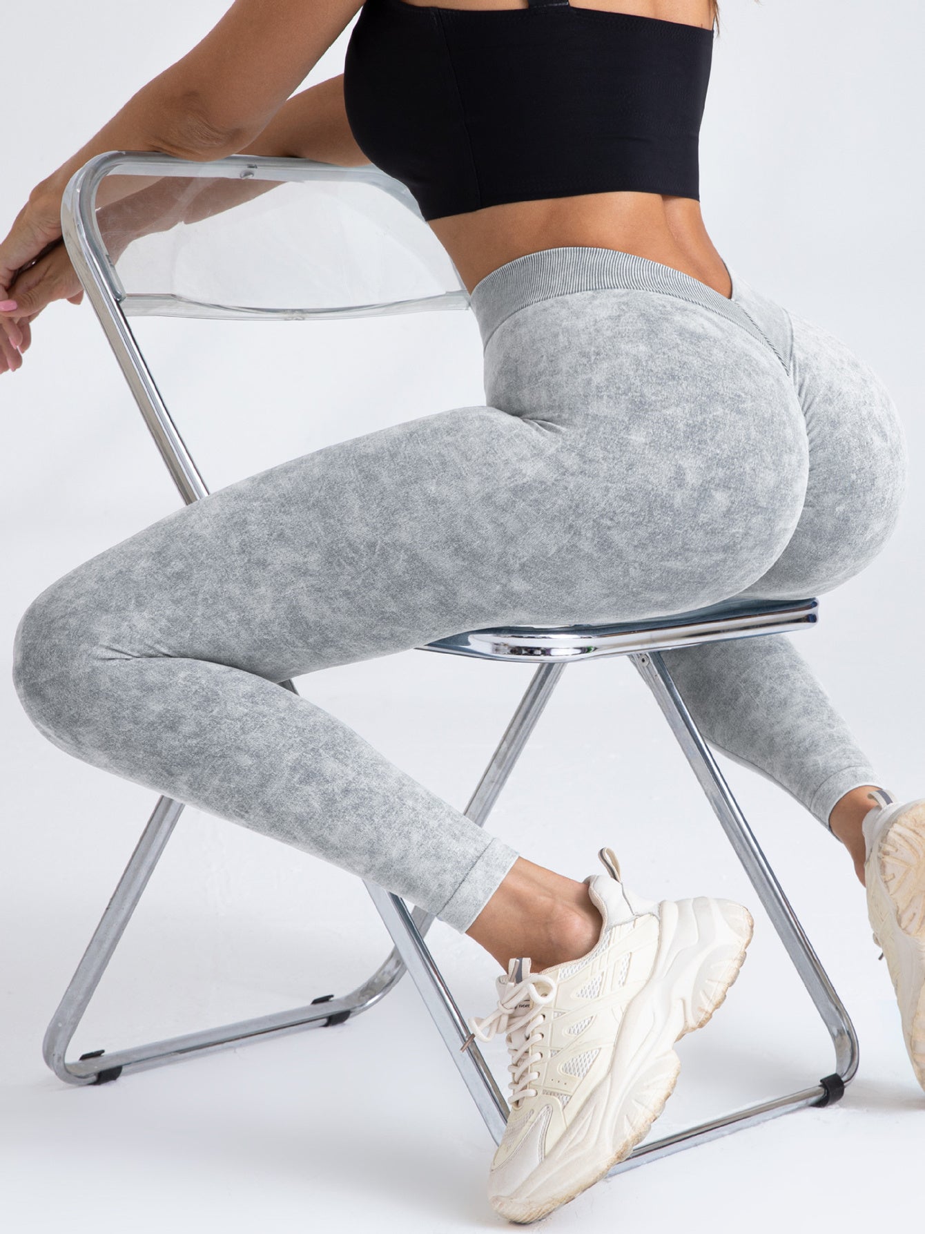 Leggings Scrunch V-Back PeachyFit: Muévete con Confianza