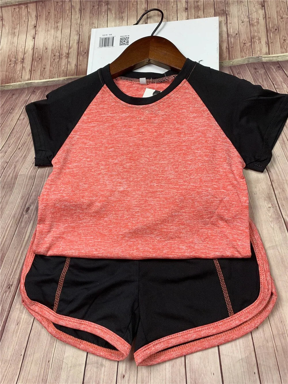 Ensemble T-shirt de fitness et shorts de gym pour enfants