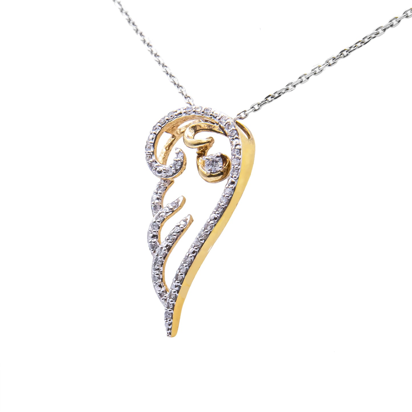 Collar con colgante de ala de ángel de diamantes en plata esterlina con baño de oro amarillo de 10K
