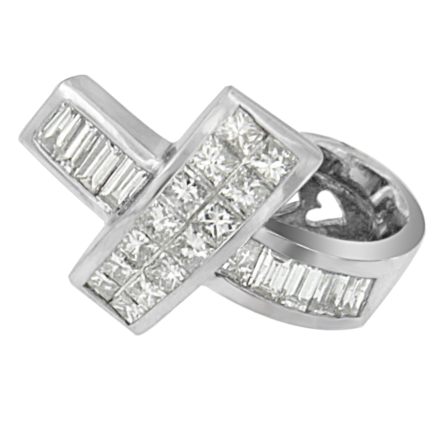 Collar con colgante de cinta de diamantes en oro blanco de 14 quilates
