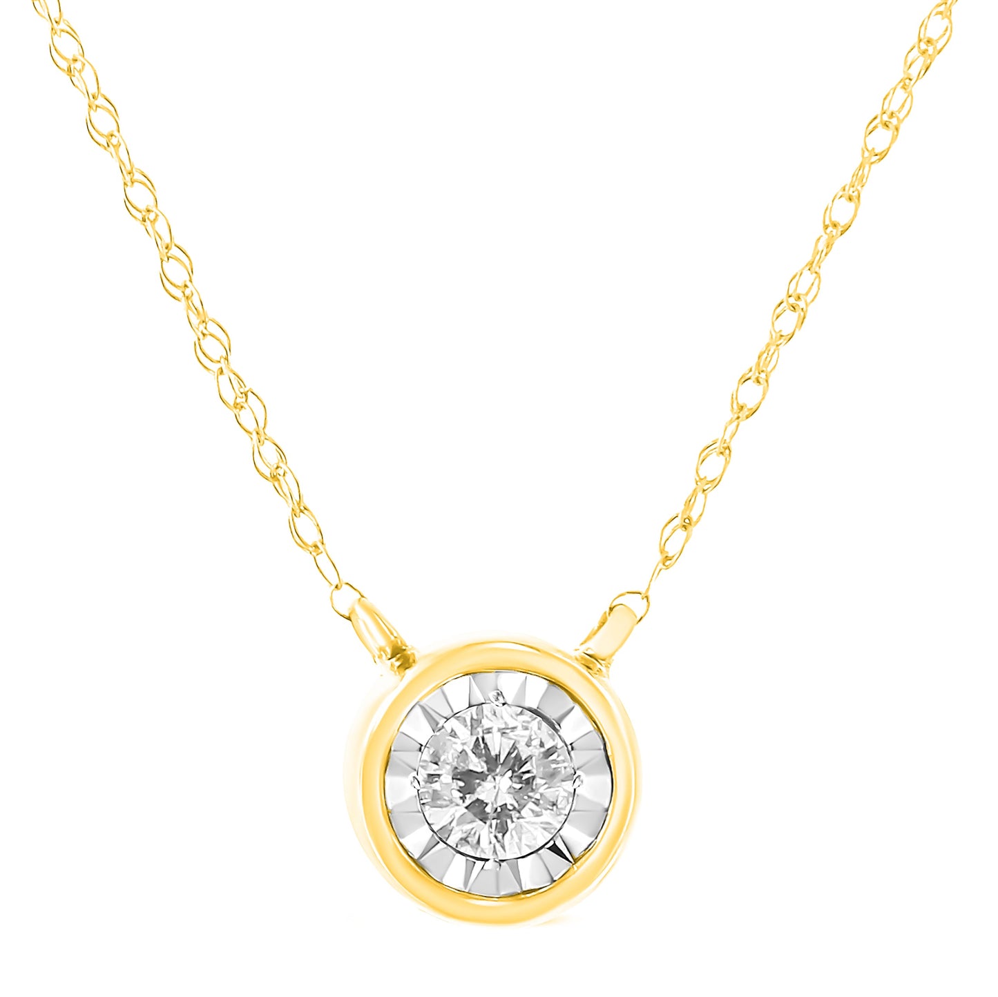 Collar con colgante de diamante engastado en bisel de oro amarillo de 10 quilates y 1/4 de quilate