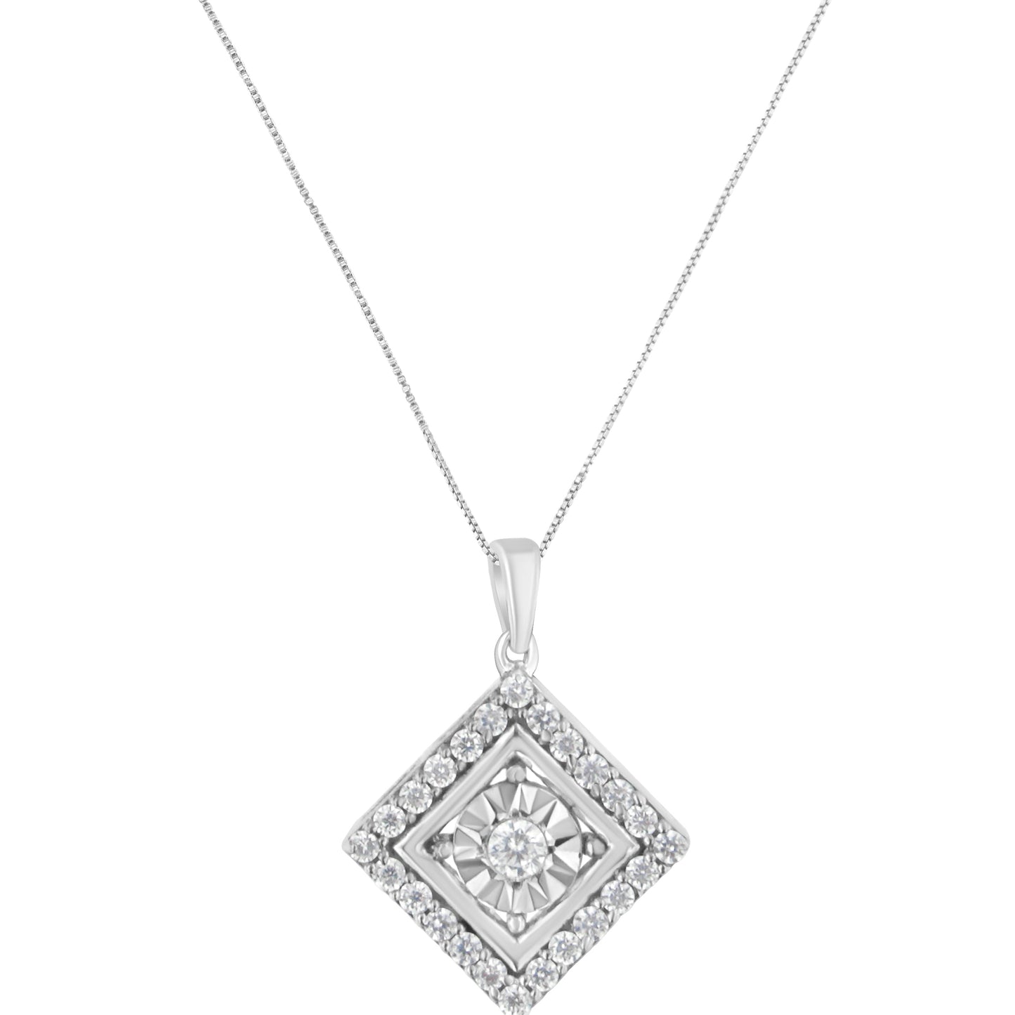 Collar con colgante cuadrado de diamante en oro blanco de 10KT