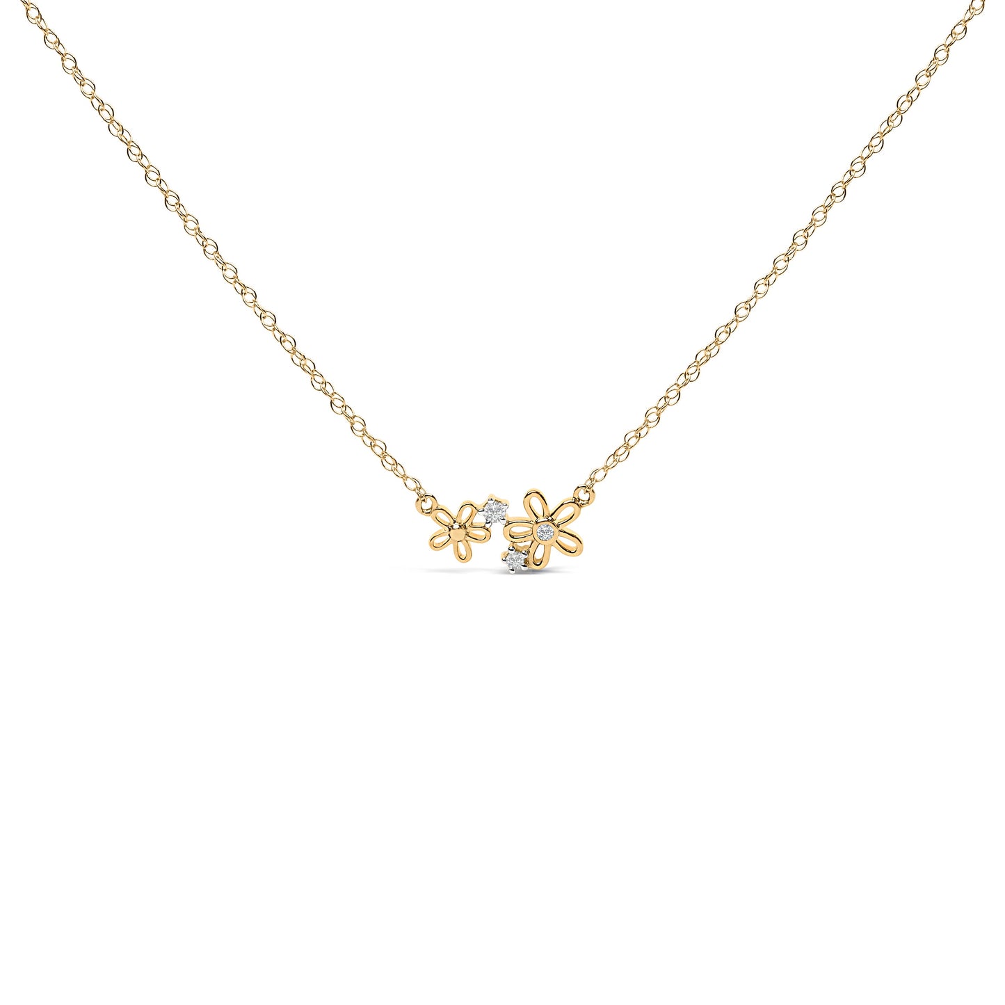 Collar con colgante floral chapado en oro de 14K con acentos de diamante