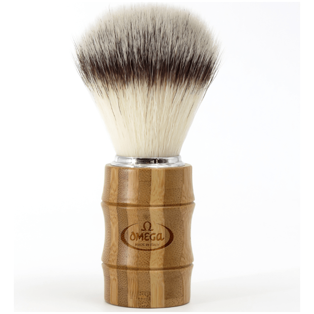 Brosse à raser en fibre synthétique Omega Premium Hi-Brush avec poignée en bambou