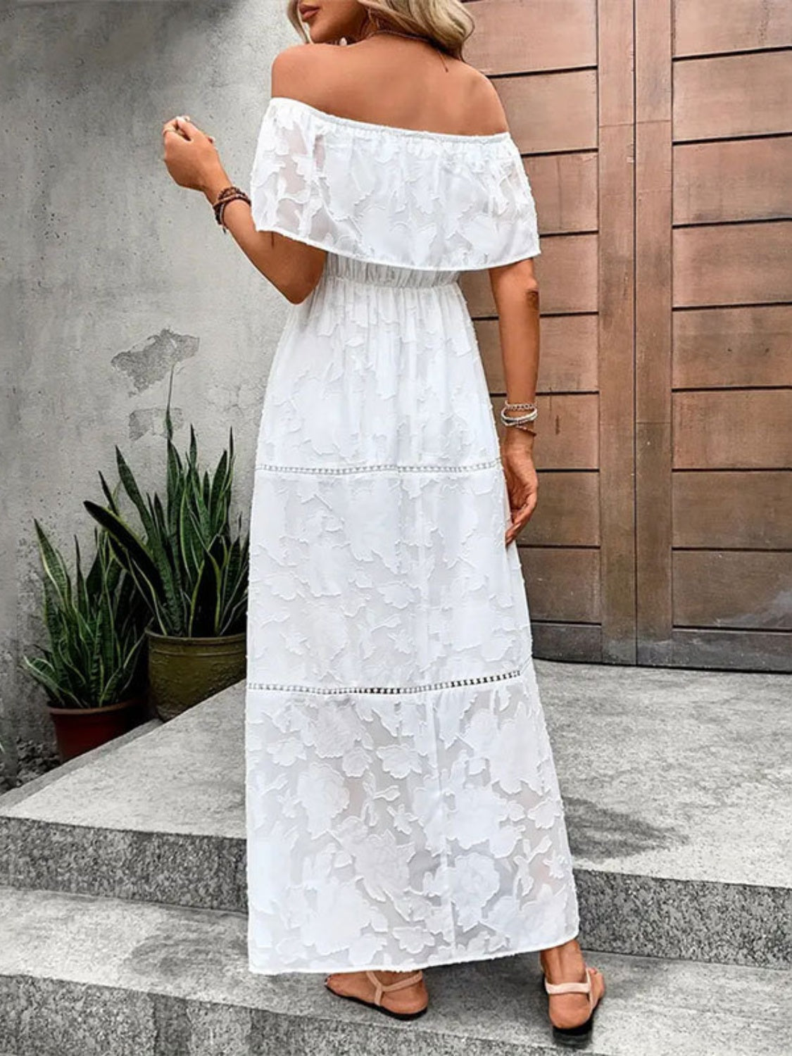Robe Maxi Élégante à Épaules Dégagées pour l'Été