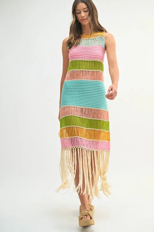 Vestido de ganchillo de múltiples colores con flecos para mujeres