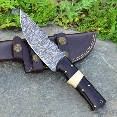 Premium Damascus Skinning Knife with Wenge Wood Handle - Korvel
