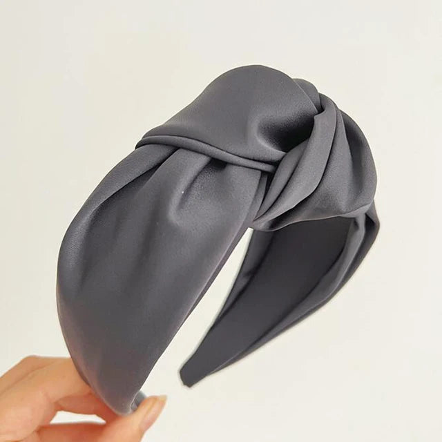 Bandeau en satin à large bord avec nœud tendance