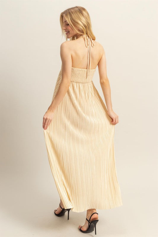 Elegant Knotted Detail Halter Neck Maxi Dress