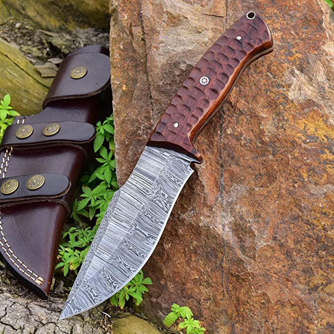 Exquisite 10-inch Damascus Steel Hunting Knife with Elegant Rosewood Handle & Leather Sheath - KBS Knives - Korvel