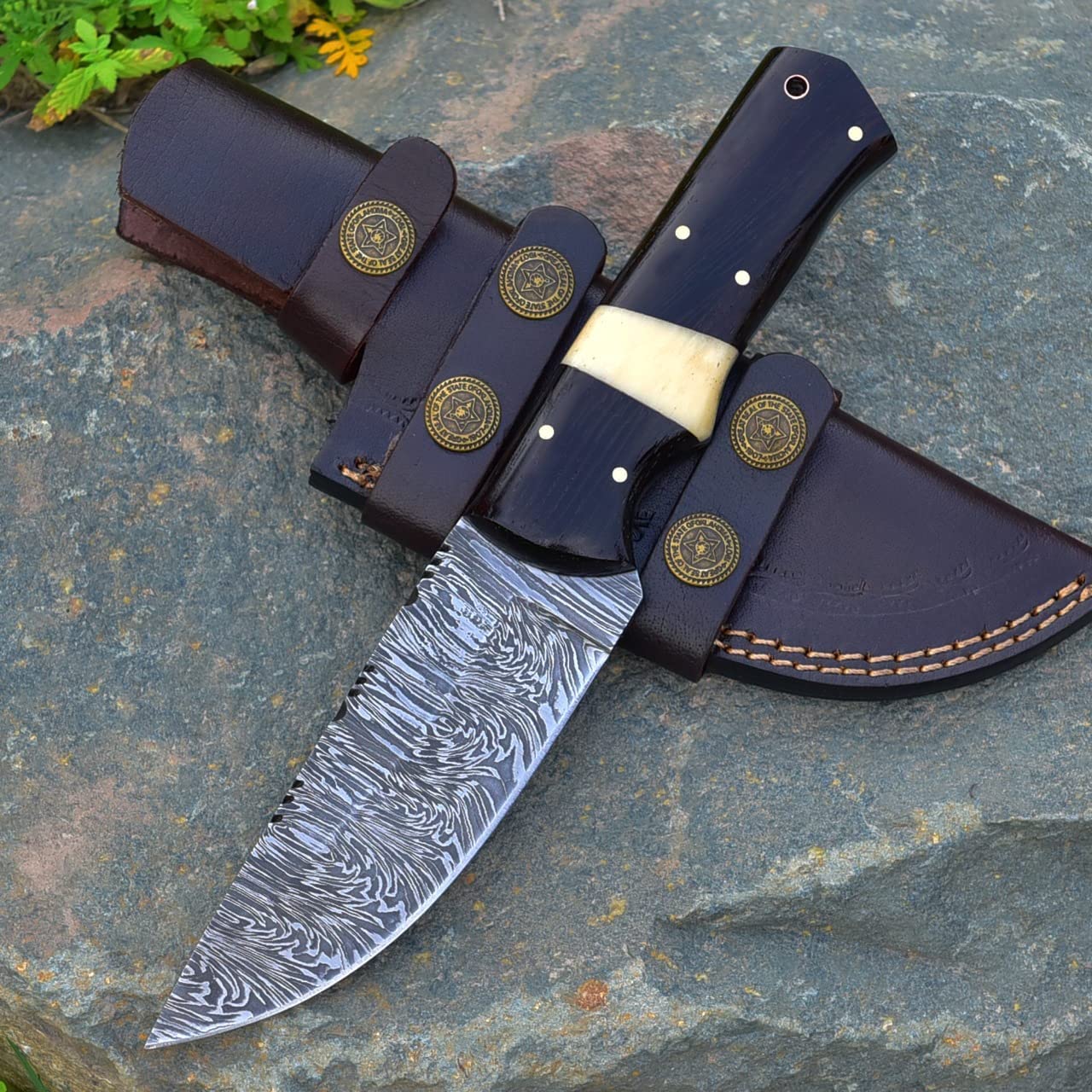 Premium Damascus Skinning Knife with Wenge Wood Handle - Korvel