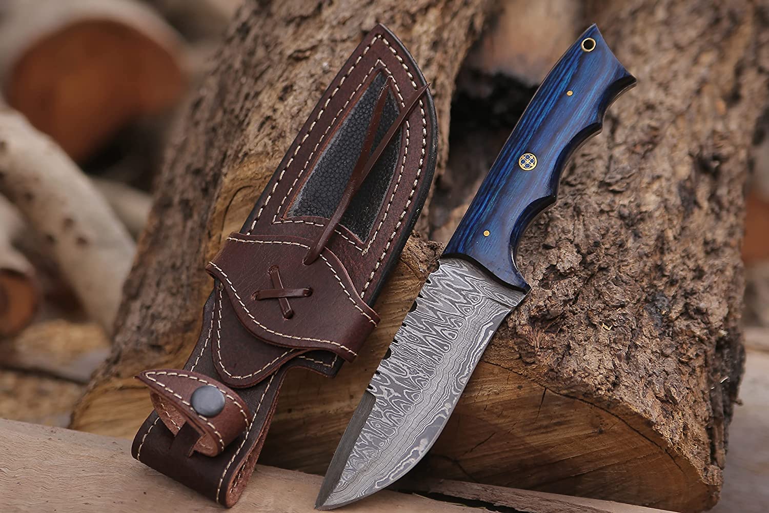 Premium Damascus Steel Hunting Knife with Elegant Pakka Wood Handle - Korvel