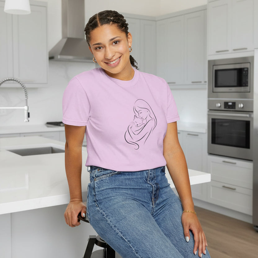 Camiseta Madre y Gato Abrazo | Camiseta Minimalista de Arte Lineal para Mamás de Gatos