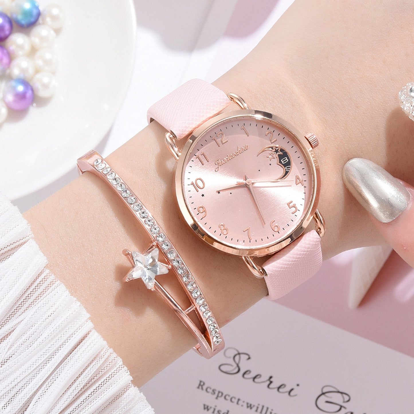Reloj de lujo para mujer con correa de cuero - Elegante pieza de tiempo