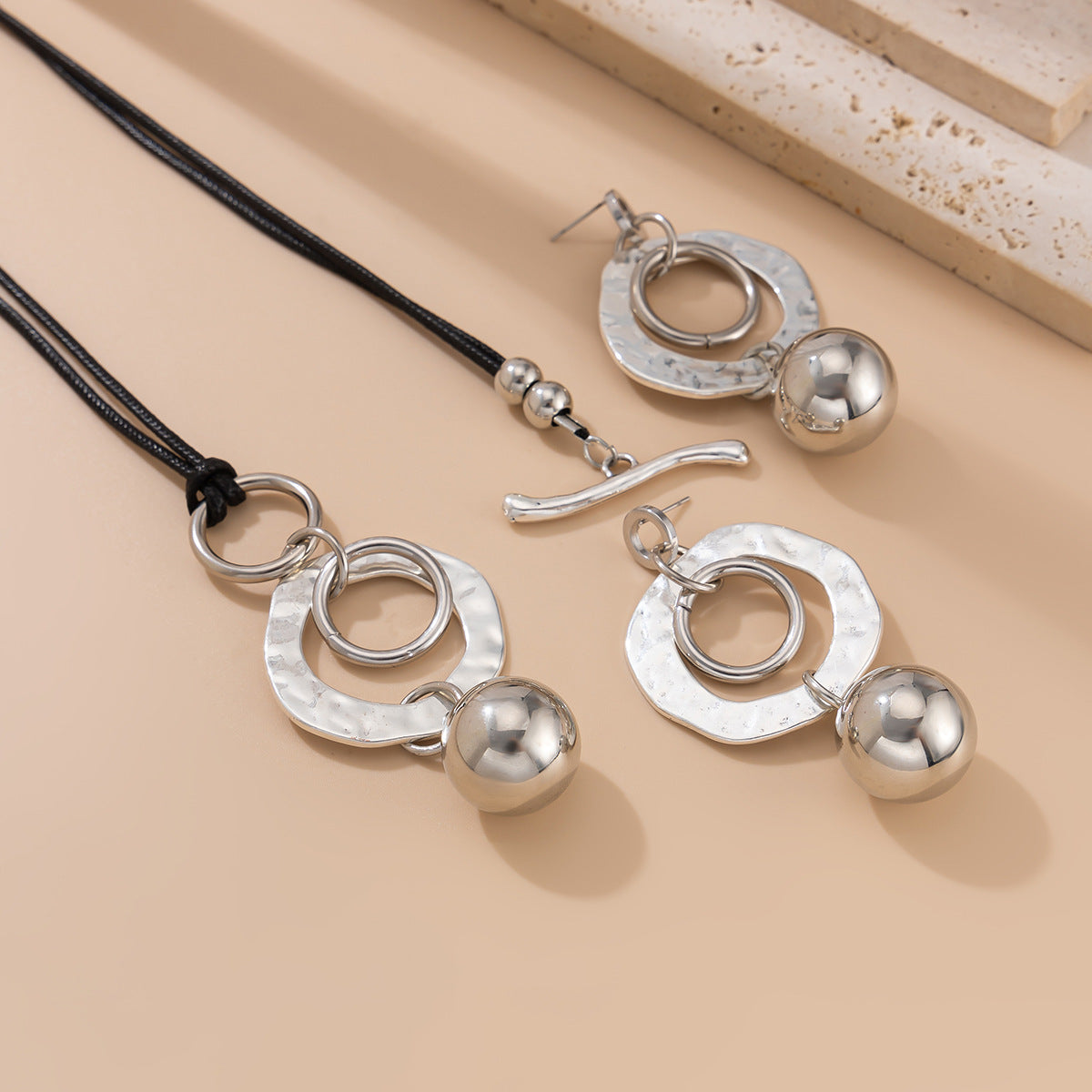 Ins Wind Circle CCB Leather Wax Thread Necklace Irregular Metallic Clavicle Chain Set - Korvel