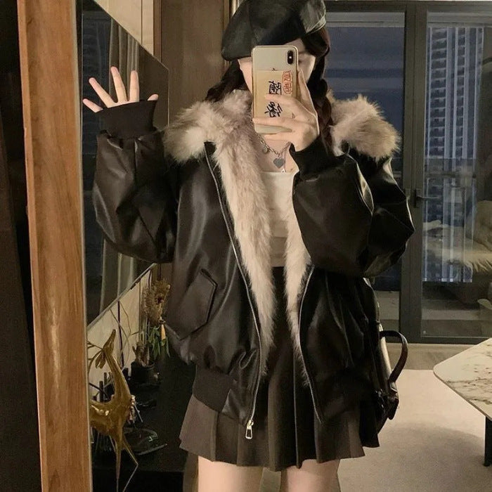 Thickened Warm Leather Short Jacket with Mountain Eagle Fur Collar