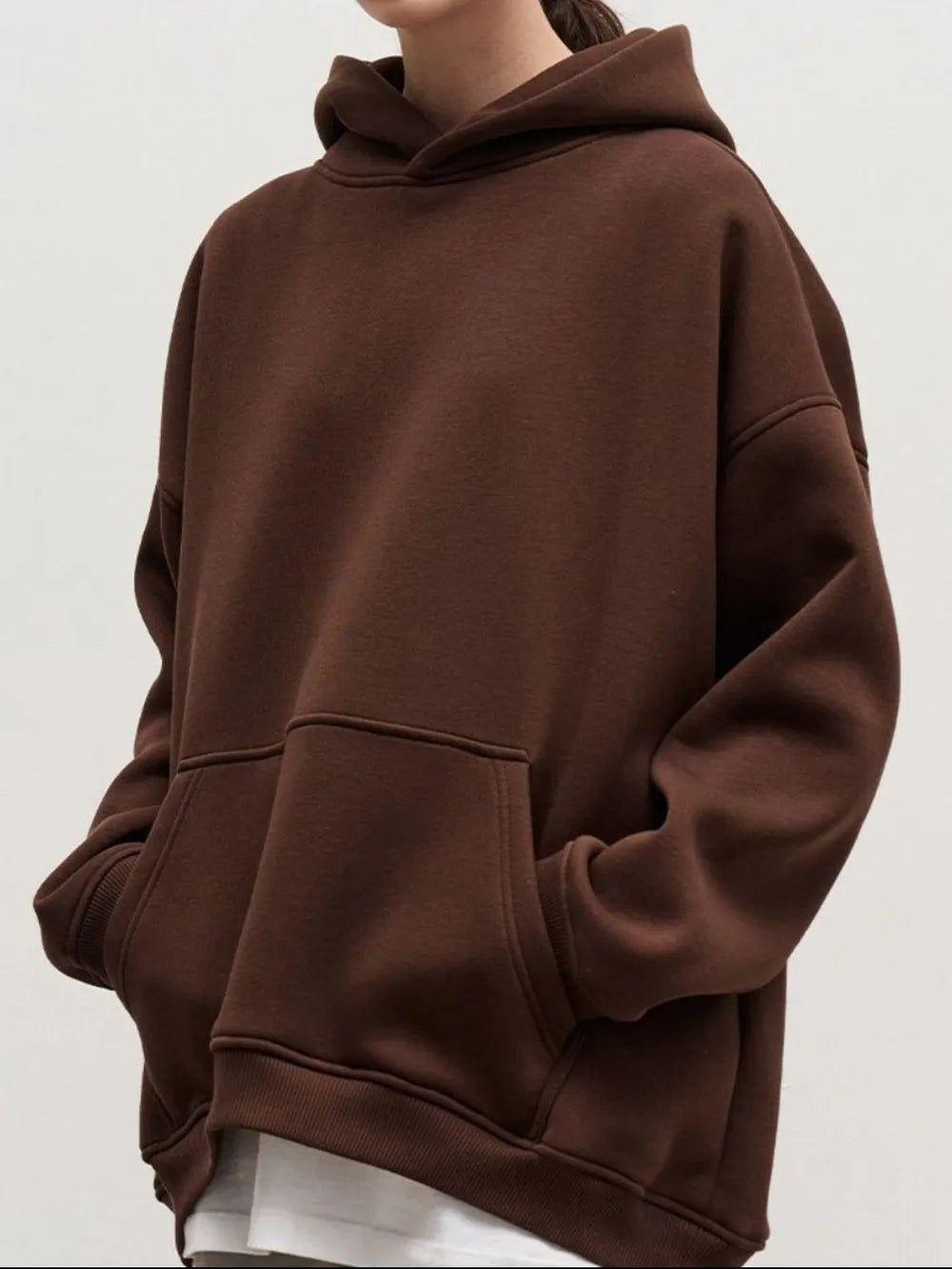 Hoodie à manches longues avec épaule tombante et poches
