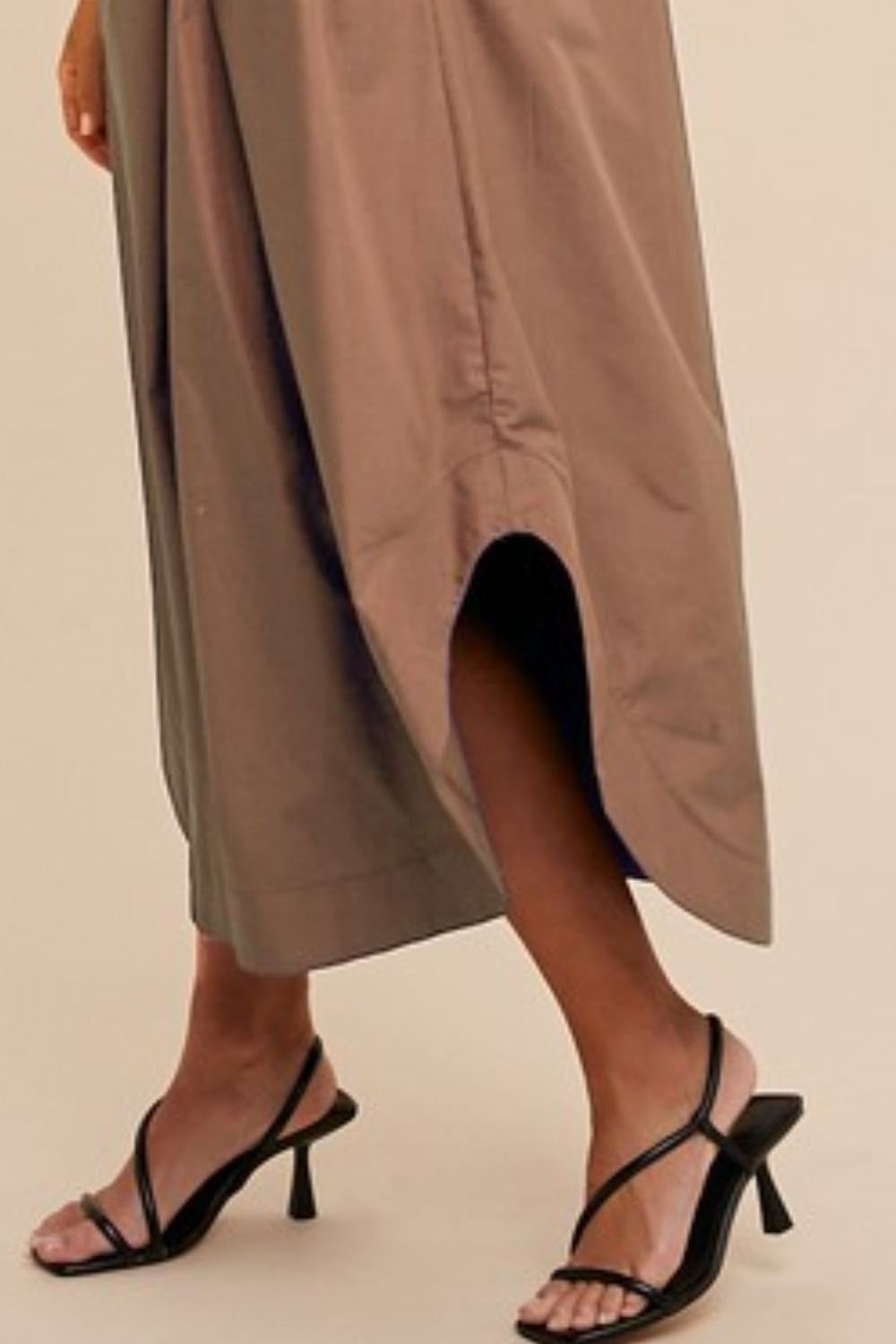 Smocked Puff Sleeve Midi Dress – Elegant and Versatile