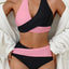 Conjunto de bikini cruzado en blanco y negro con contraste