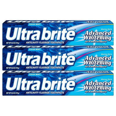 Pasta de dientes blanqueadora avanzada con flúor Ultra Brite - Menta fresca, 6 oz